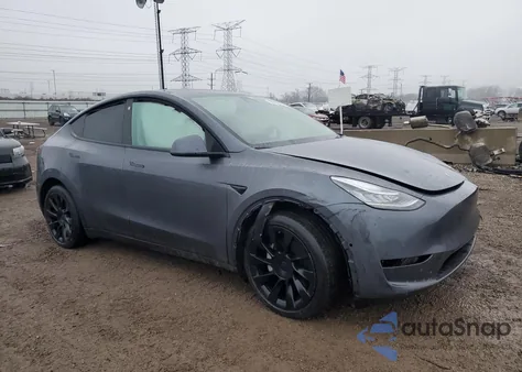 2022 Tesla Model Y from USA, damaged, VIN 7SAYGDEE1NF323284